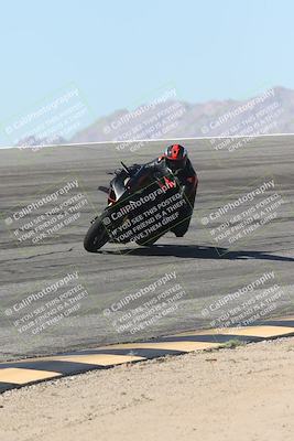 media/Oct-13-2025-Moto Forza (Mon) [[a66d839500]]/4-C Group/Session 2 (Bowl)/